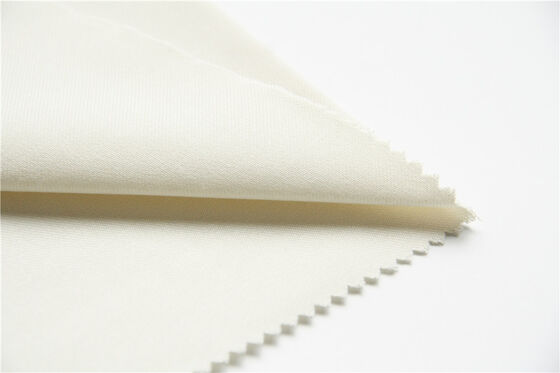 80 sampai 100 meter per gulungan Aramid Fiber Cloth 200 gram per meter persegi tekstil memberikan 100 newton kekuatan air mata dirancang untuk aerospace
