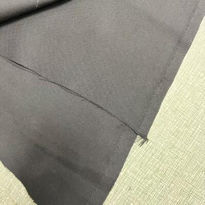 Panjang Gulungan 100m Kain Aramid Kustom Menawarkan Stabilitas Termal 260C 15 Persen Sempurna untuk Pakaian Tahan Api