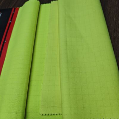 280gm 150cm Lebar Kain Campuran dengan 60% Modacrylic 38% Katun 2% Anti-statis untuk aplikasi tahan api